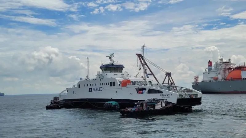 Sembcorp Marine has delivered the second of three battery-operated ropax ferries to Norwegian ferry operator Norled.