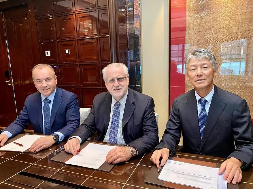 Máximo Pacheco, Chairman of the Board, CODELCO, Carlos Alvarado, Chief Commercial Officer, CODELCO and Masashi Suda, Executive Vice President, NBP at the signature of the MoU.