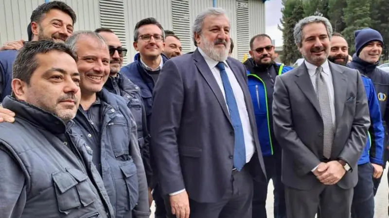 foto_gruppo_Folgiero_Emiliano_inaugurato_Centro_Innovazione_Sviluppo_IFM