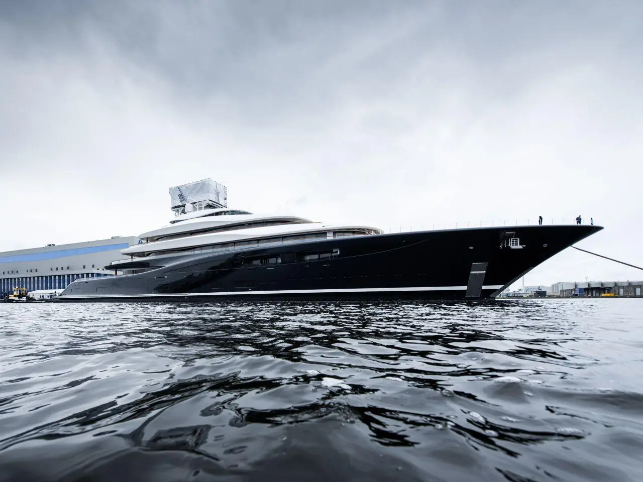 Feadship Project 821