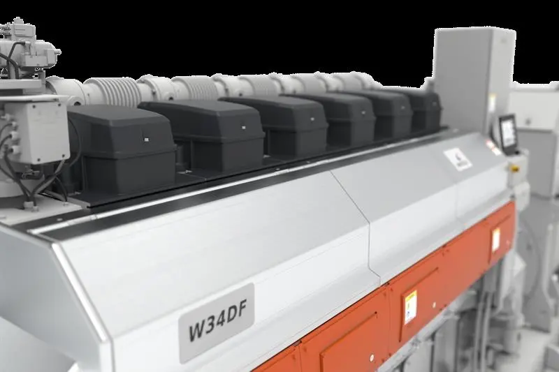 The image shows the Wärtsilä 34DF constant speed engine