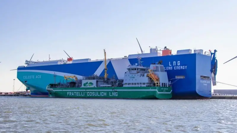 Celeste Ace taking on board bio-LNG from the Fratelli Cosulich LNG barge
