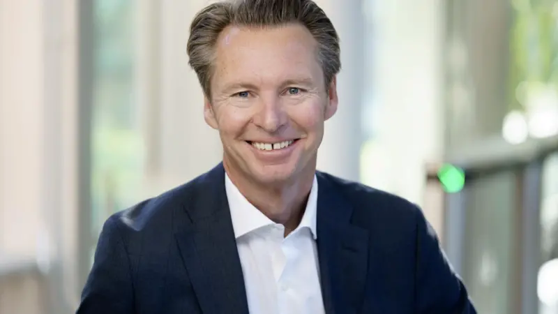 The picture shows Knut Ørbeck-Nilssen, CEO Maritime at DNV smiling for the camera
