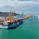 The fuel supply vessel Bahía Candela and the container ship Antonia Maersk during a bioethanol bunkering at the Port of Barcelona